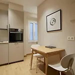 Apartment Laztana By Feelfreerentals *